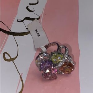 Women’s sterling silver size 7 ring with stones